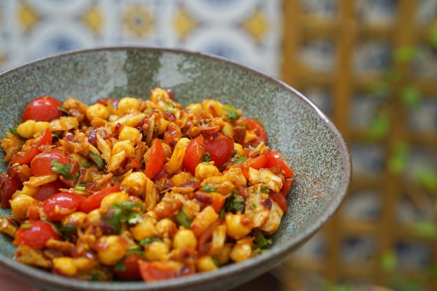 Bacalhau com Grão (Codfish Salad with Chickpeas)