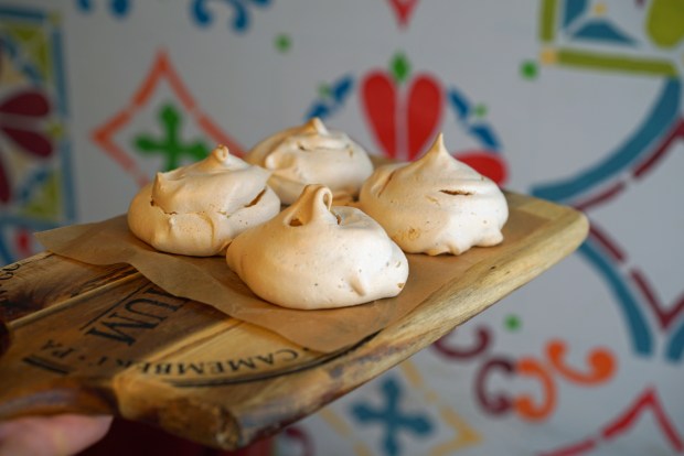 Meringue Cookies with Chocolate